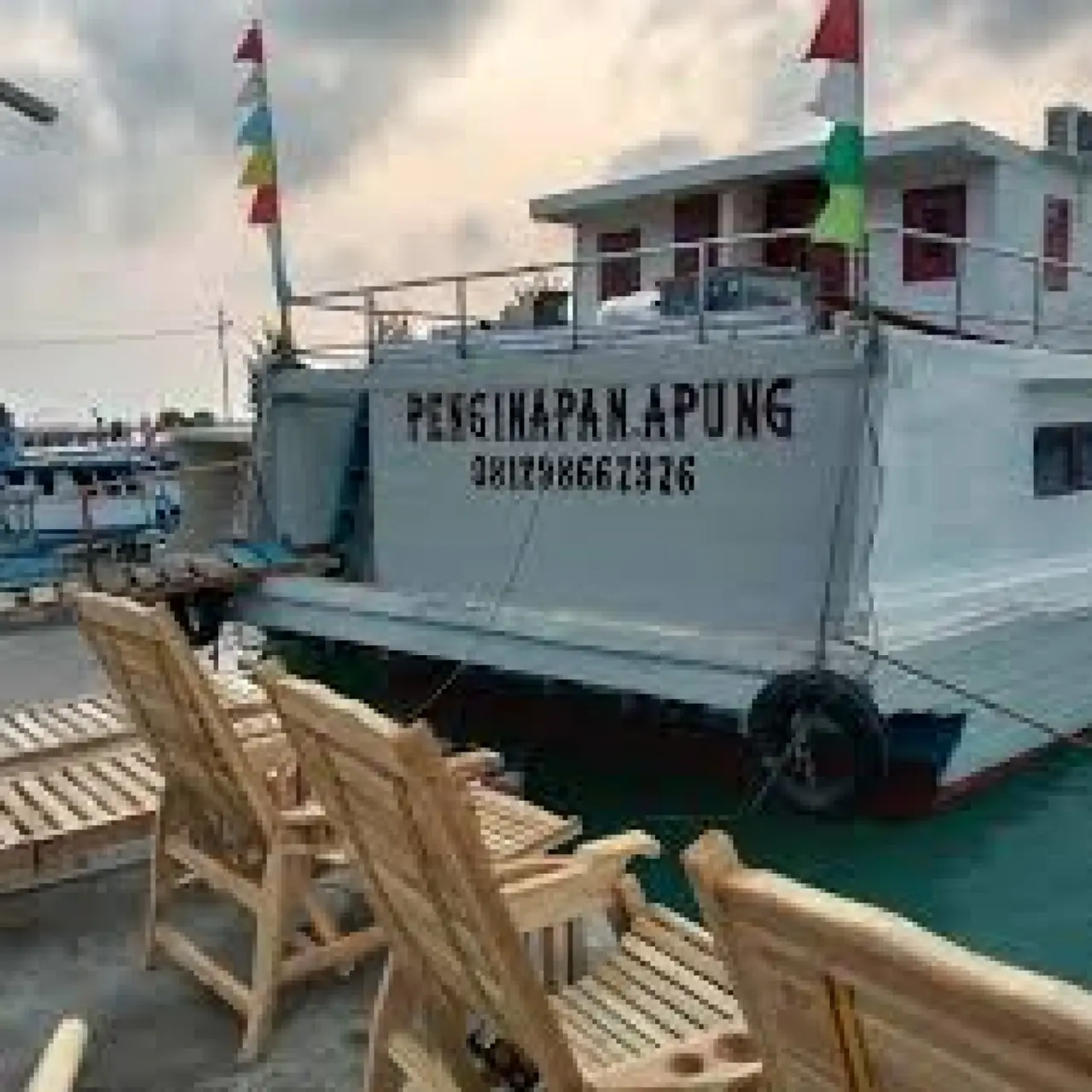 Penginapan Apung Aquarius